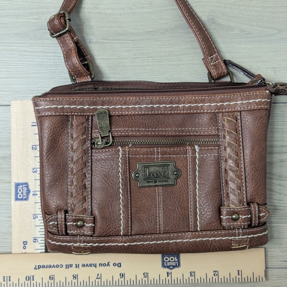 B. O. C faux leather brown tan crossbody bag many pockets - Picture 7 of 7